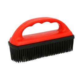 Brosse caoutchouc pour tapis
